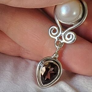 Unheated Tanzanite 3ct And Pearl In A 925 Sterling Silver Pendant.